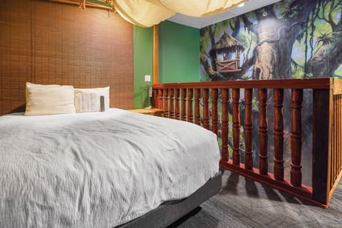 Castaway Island | Premium bedding, iron/ironing board (on request), WiFi (free)