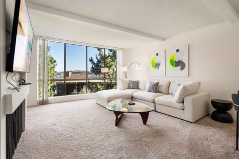 Modern & Bright Living Room with Stunning Views