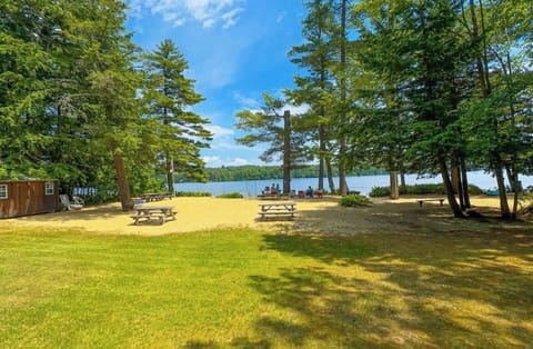 Beach just a stroll away. PIcnic tables , volleyball net, easy water access