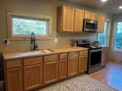 A5B9119B-DD44-48D3-90C8-D0BF0B1C7E2D_1_105_c