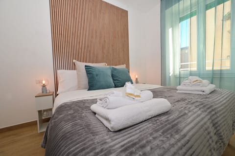 Deluxe Double Room, City View | Minibar, desk, free WiFi