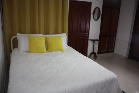 Basic Studio, Courtyard View | Tempur-Pedic beds, individually furnished, laptop workspace