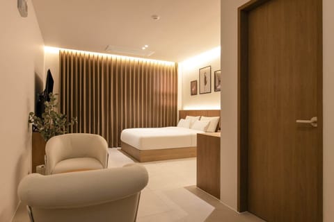 Premier Room | Soundproofing, free WiFi