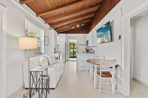 Beautifully renovated home with volume ceilings