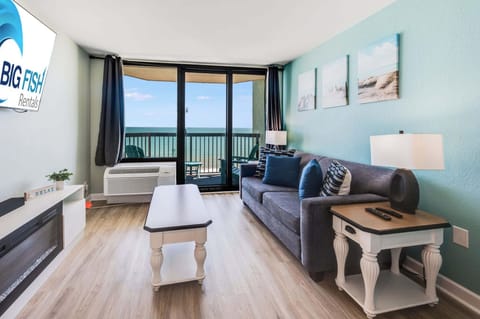 Amazing Living Room, Beautifully Decorated, Stunning Views🌊☀️
