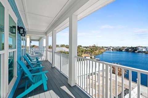 House, 5 Bedrooms, Partial Sea View | View from room