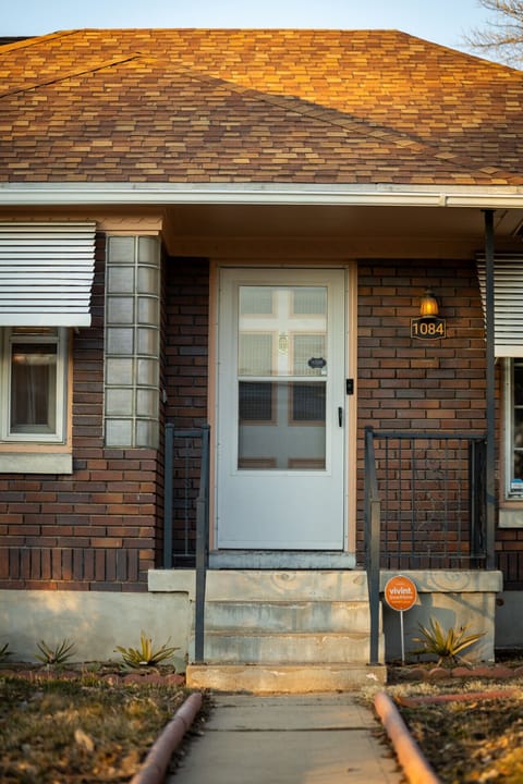 EntranceHere is the entrance. Please use your code on the smart lock located at about eye level.