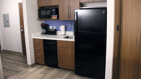 In-room safe, iron/ironing board, free rollaway beds, free WiFi