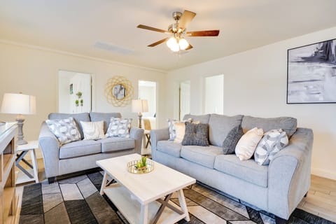Tucson Vacation Rental | 5BR | 3BA | 2,105 Sq Ft | Step-Free Entry via Ramp