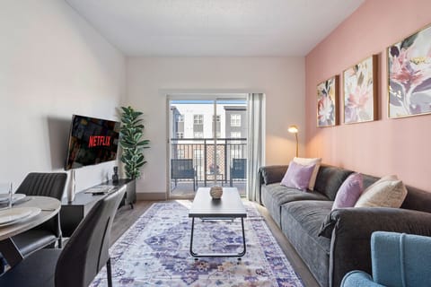 Beautiful 4 bedroom, 2 bathroom apartment complete with a full kitchen, Living Area, AC, desk, TV, washer/dryer, balcony, & much more!