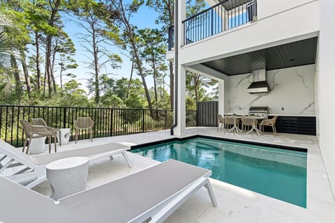 Lilly's Pad - 30A Vacation Rental Home with Private Pool & Golf Cart - Five Star Properties Destin/30A