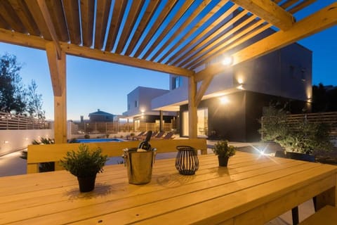 Villa (Four Bedroom Villa with Pool (Villa 1) | Terrace/patio