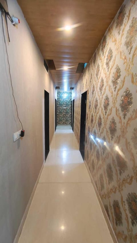 Fireplace, heated floors
