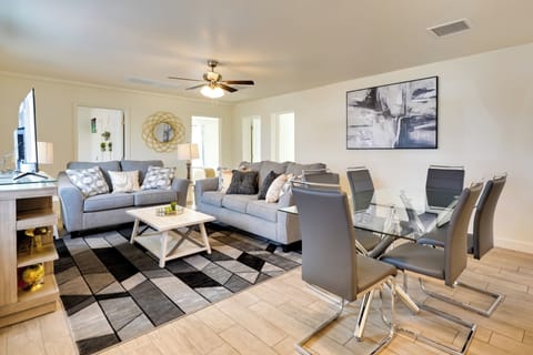 House (5 Bedrooms) | Interior