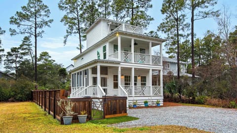 Best of Both Worlds - Exterior