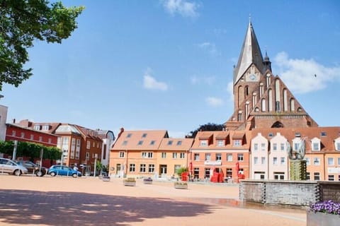 Immediate Surroundings [summer] (<1 km)