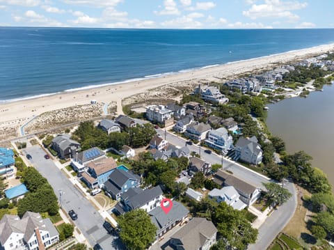 Only five houses from the beach!