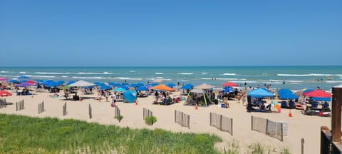 Apartment, 3 Bedrooms | Beach | Beach nearby