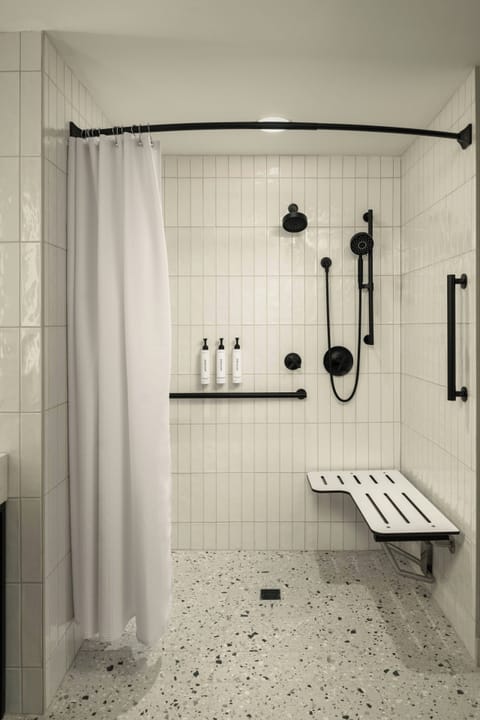 Room, 1 King Bed | Bathroom | Hair dryer, bathrobes, slippers, towels