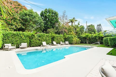Your ultimate escape! ☀️ What a perfect place to relax and unwind by the beautiful pool.
