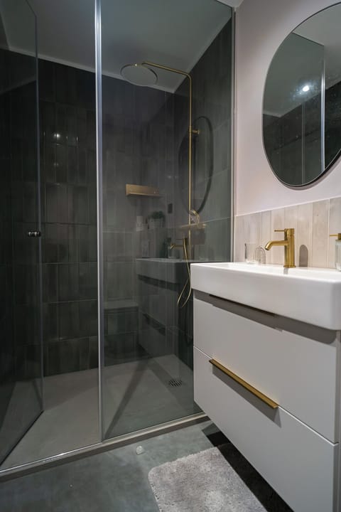 Apartment | Bathroom | Hair dryer