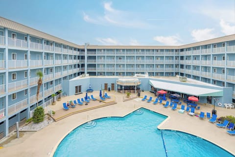 Take advantage of the complex amenities