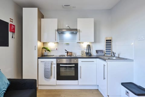 Superior Studio, Non Smoking | Private kitchen | Electric kettle