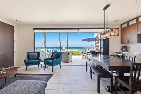 House, Multiple Beds, Balcony, Beach View | Dining