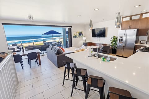 Condo, Multiple Beds, Balcony, Ocean View | Interior