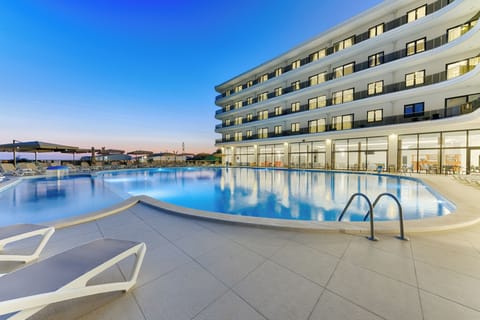 Seasonal outdoor pool