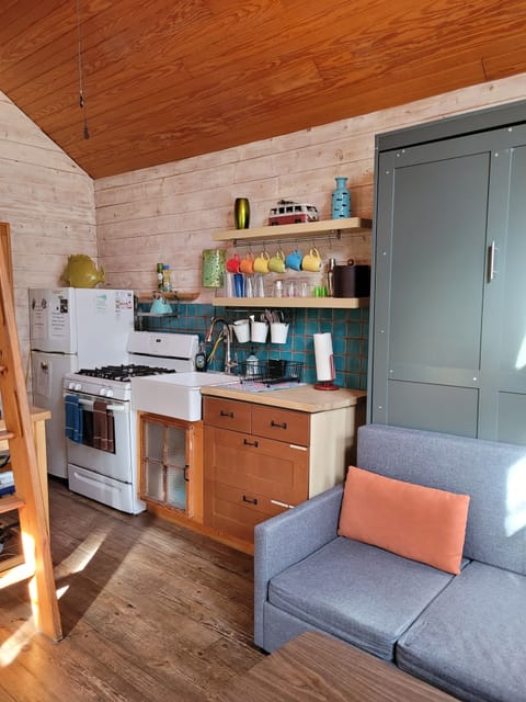 Standard Cabin, 1 Bedroom, Non Smoking (Secret Cottage) | Living area | 33-inch Smart TV with satellite channels, TV, Hulu