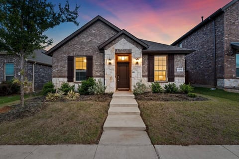 House, Accessible | 3 bedrooms, desk