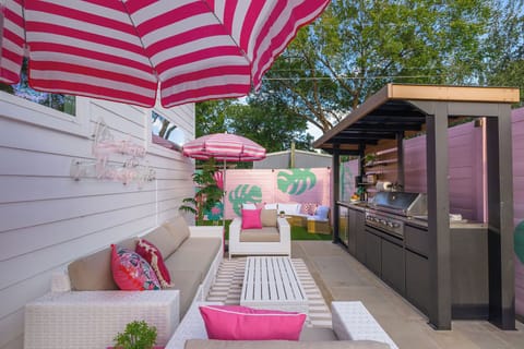 House 2 - Private Outdoor Pool and Amenity Area