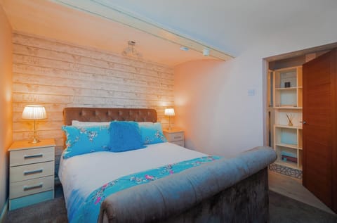 Pied-a-Terre at Manor View, Bury - Host & Stay