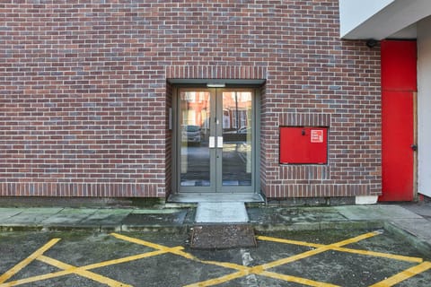 Mariposa Waterloo, Sefton - Host & Stay