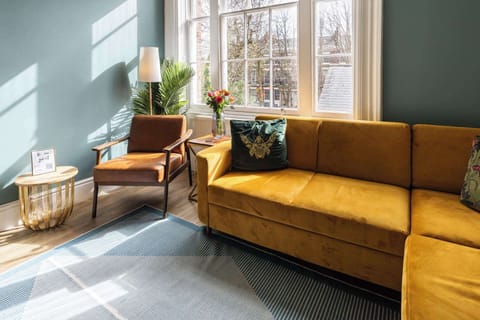 The Falkner Quarters II and III, Liverpool - Host & Stay