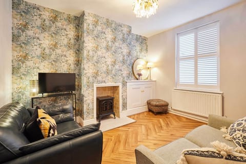 Railway Cottages, Liverpool - Host & Stay