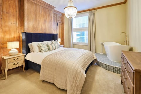 Dalton House, Whitby - Host & Stay