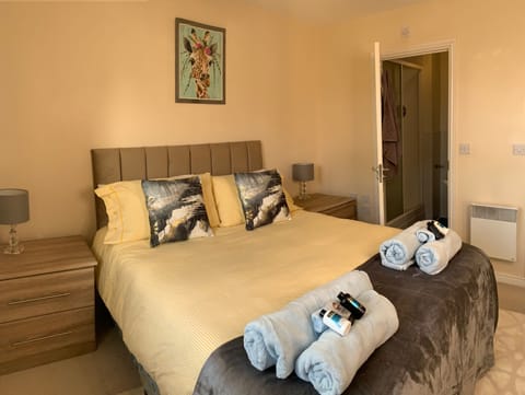 Apartment | 2 bedrooms, iron/ironing board, free WiFi, bed sheets