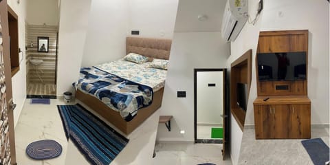 Deluxe Double or Twin Room | Iron/ironing board, free WiFi