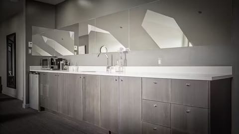 Luxury Suite | Private kitchen