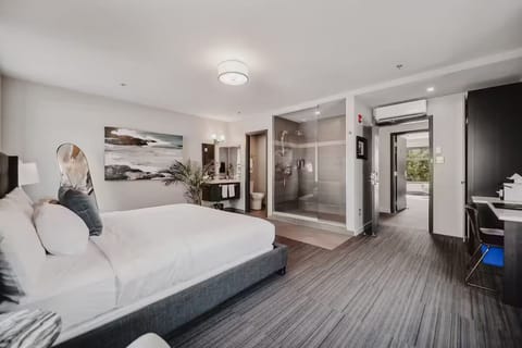 Standard Room | Free WiFi, bed sheets