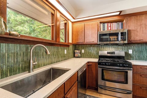 F4ad6132 3489 43c9 bea7 ce271f8b1876