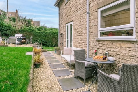 Mulberries Garden - StayCotswold