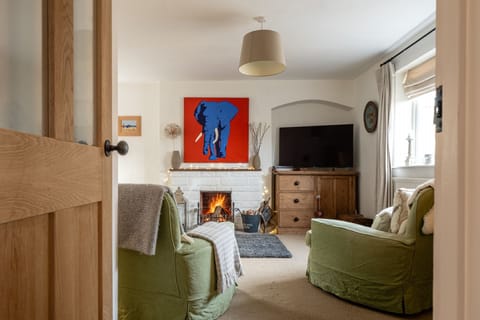 Mulberries Sitting Room - StayCotswold