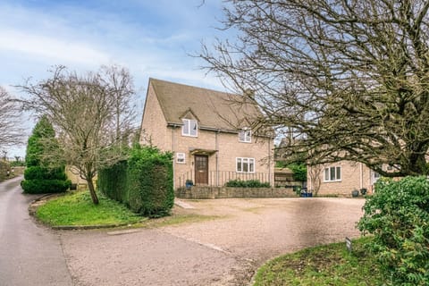 Mulberries - StayCotswold