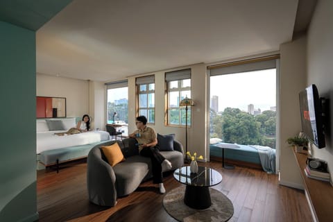 Executive Room, City View | In-room safe, soundproofing, free WiFi, bed sheets