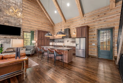 This Ellijay Cabin Rental is ideal for families or a couples getaway
