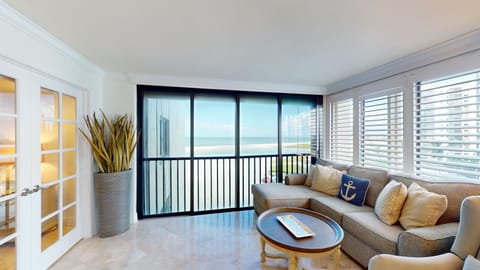 Condo, 3 Bedrooms | Living area | Smart TV