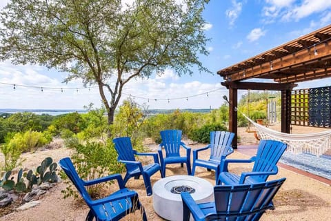 Make memories by the fire pit under the stars.
